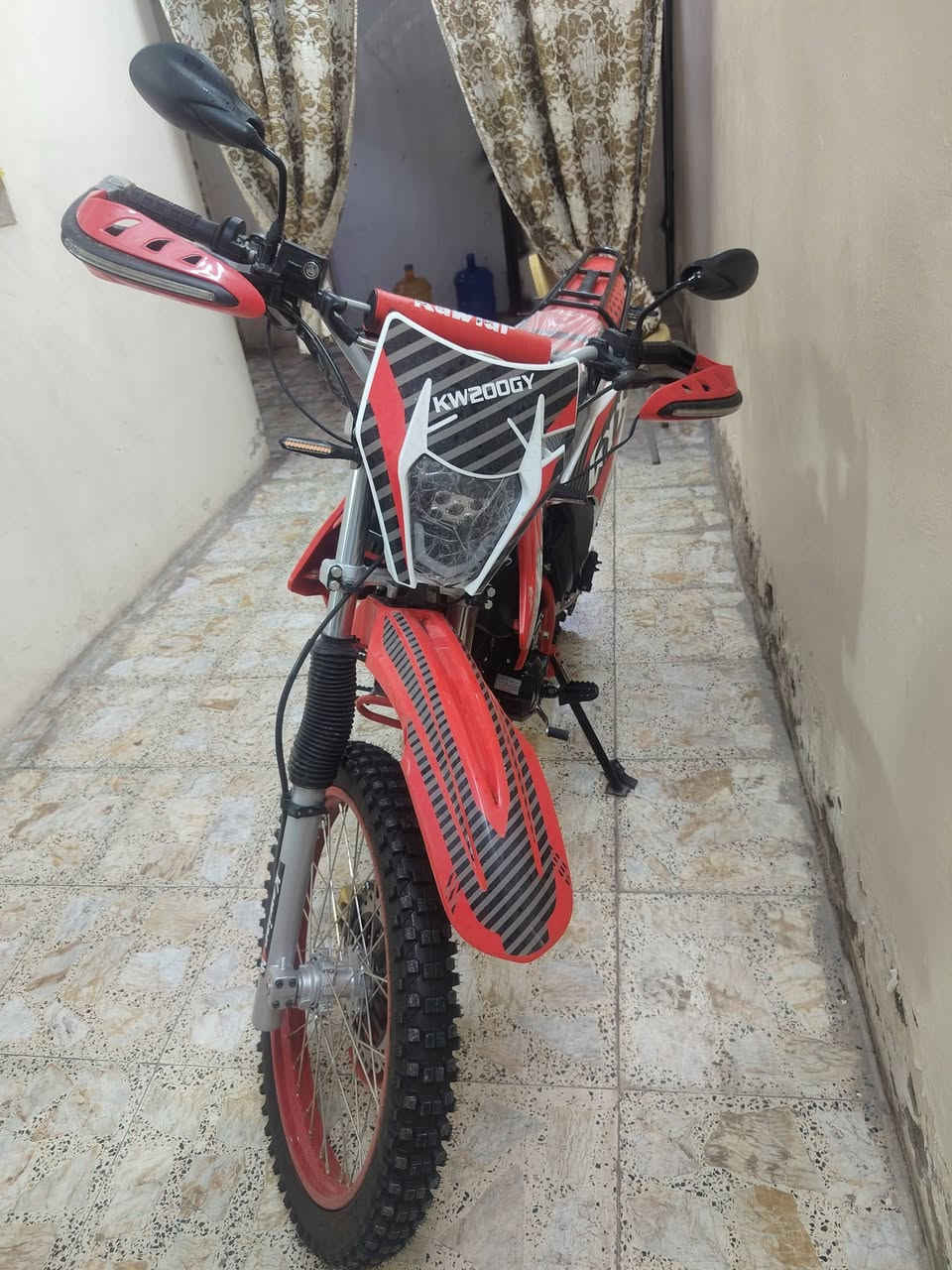 قفازه • ٢٠٠ • ٢٠٢٦