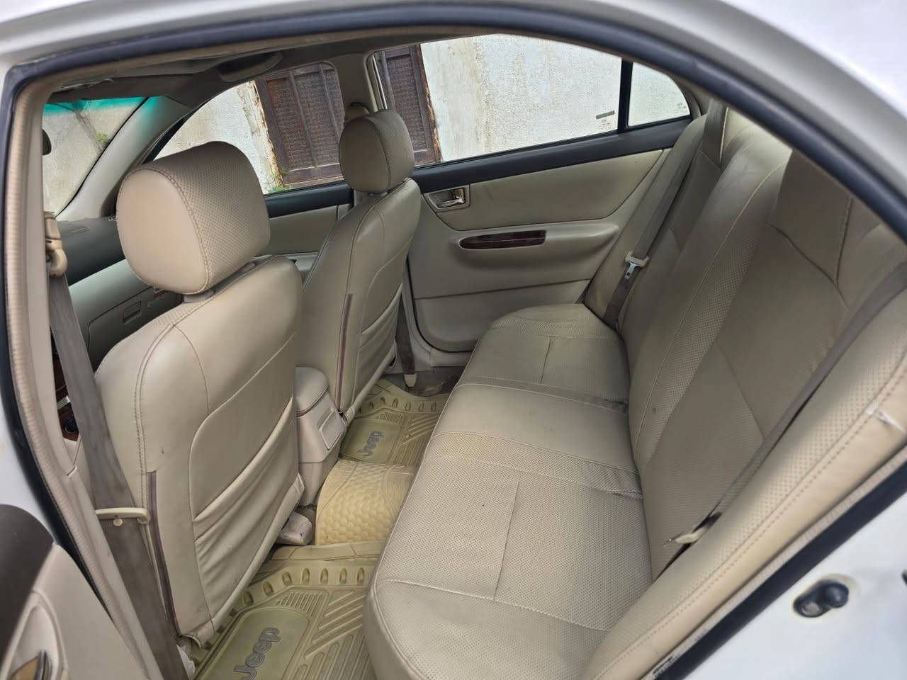 السلام عليكم byd F3 2013
***********

نقص فقط شحن عاز تبريد  محرك كير كله جديد بيها رش صبغ تحويل ثاني يوم سنويه جديد هذا رقم صاحبه اتصل عليه أو واتساب رجاء لا تدخل ع خاص
