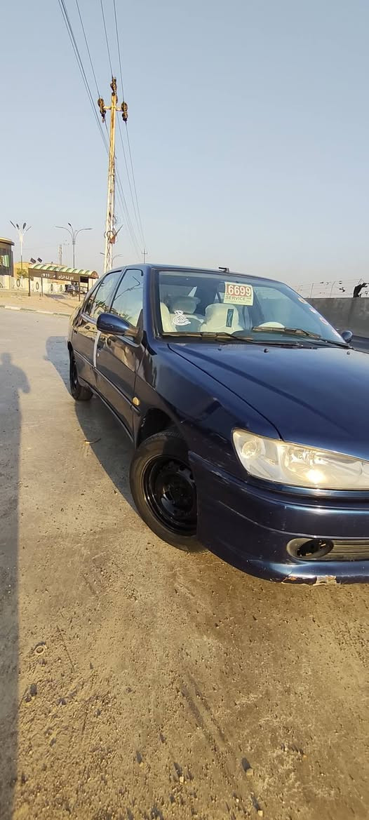 سلام عليكم بيجو 306 فرنسي موديل 2001 للبيع
سيارة كاملة خير من الله صدر جديد تخم تاير تبريد ثلج انسه صرف بانزين كهربائيات كاملة داخل نضيف السيارة صبغ عام جمالية  سعر 37$ وبيها مجال مكاني جسر ديالى القديم رقم ***********
