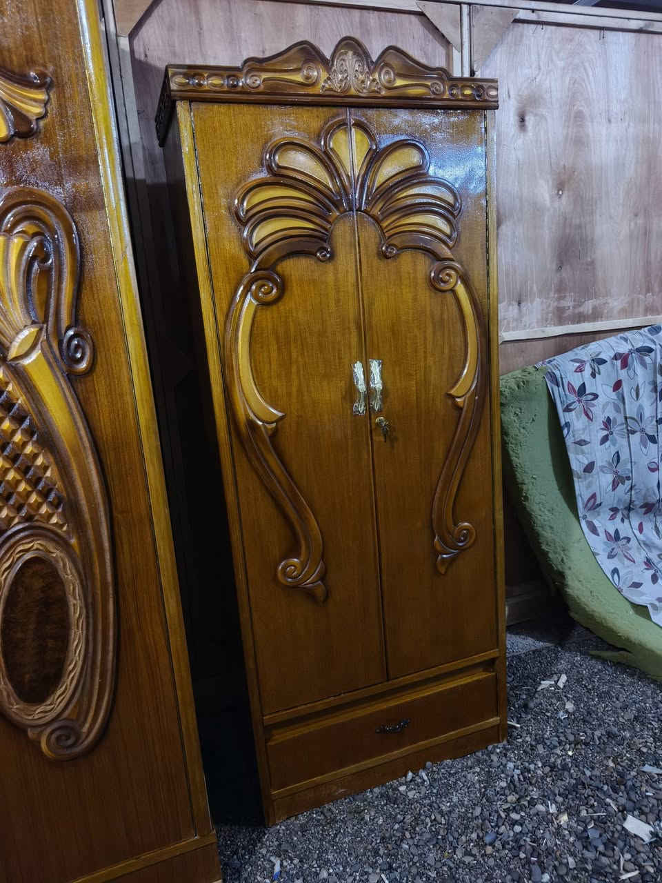 غرفة نوم 💤 تزكام صاج داخل خارج ظهر جرجوبه احطاطه مستخدمه شي قليل في مزاد الرسول كاطون الرازي نهاية الشارع للا ستفسار *********** واتساب اومراسلة. الصفحه ملاحظه مستعدون لشراء كافة الأثاث المنزلي المستخدم والجديد والغرف النوم العراقي والتركي
