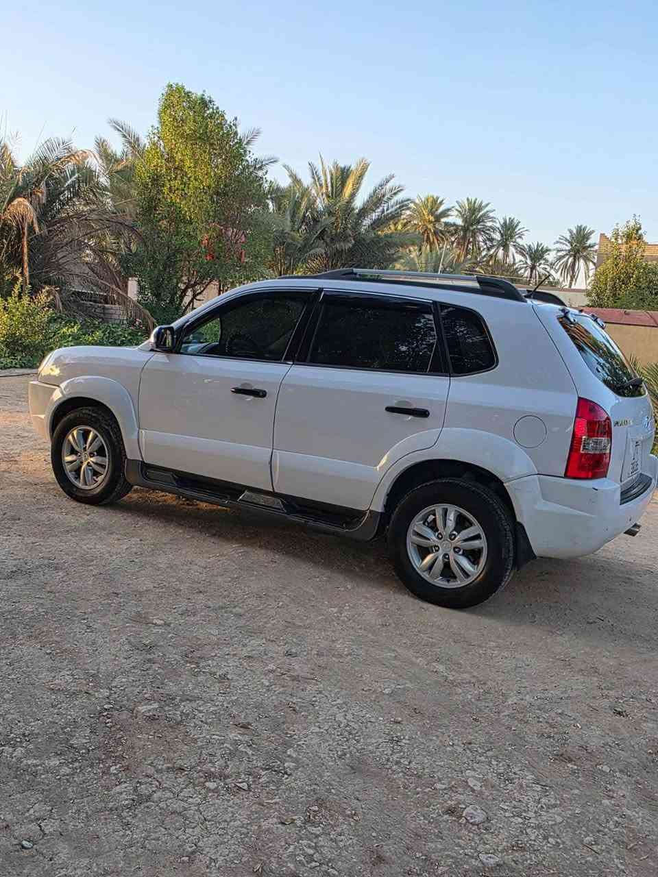 للبيع توسان 2010 خليجي مكينه 2000 جاهزه من كلشي ومكفوله عده بارد قليل رقم بغداد انكليزي السعر 119 وبي مجال بصيط عنوان بابل الشوملي ***********
