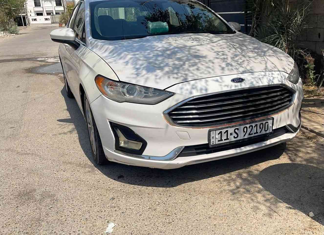 فيوجن موديل ٢٠٢٠ هايبرد 
مواصفات SE 
رادار كامره تبريد قطعتين 
بصمة 
فول عدا الفتحة 
ما بيها نقص كلشي نظيف بيها 
حادثة جاملغ وشويه صبغ جوه قبغ البنزين 
***********
السعر ١٢٠ وبيها مجال
