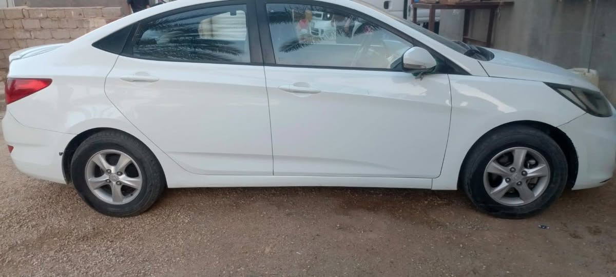 سلام عليكم  اكسنت البيع موديل ٢٠١٢ رقم كربلاء دولي سنويه ساقطه بيها قطعتين اثر ذبين 
عليه بطش الون ابيض  السعر ٩٠ وبيها مجال الطيبين عنوان كربلاء  
الاتصال  ***********
