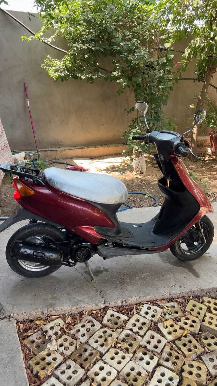 متاح | 👇🏻🛵
ياماها -عصفوريه فحل الغني عن التعريف 🫡
محرك بلادي - مكفول - كهربائيات شغاله 
مري - تايرات جواها نظيفه- لا صرف دهن ولا بانزين 
شرط الفحص- اذا متقتنع عوفها وروح 🫡
نظافة الكفرات ٧٠٪؜ نقص تريشه اليمين 
مكاني تاجي _ منشاة نصر 
📞/*********** وتساب
