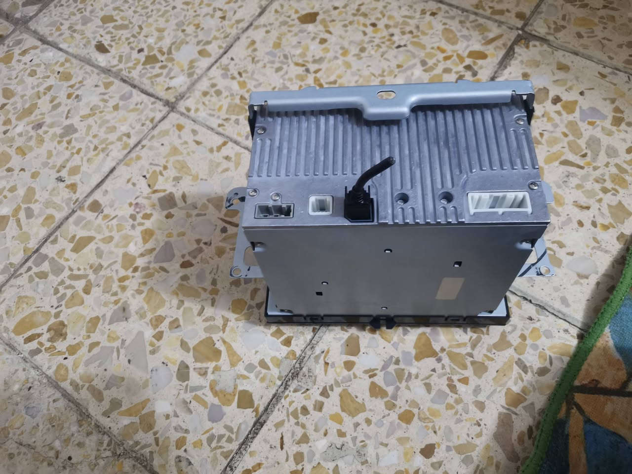 سلام عليكم عندي راديو 3قطع مال سياره البيع شغارات العلوان الحسينيه مال رشديه بسوق الاول الرقم ***********بس واساب
