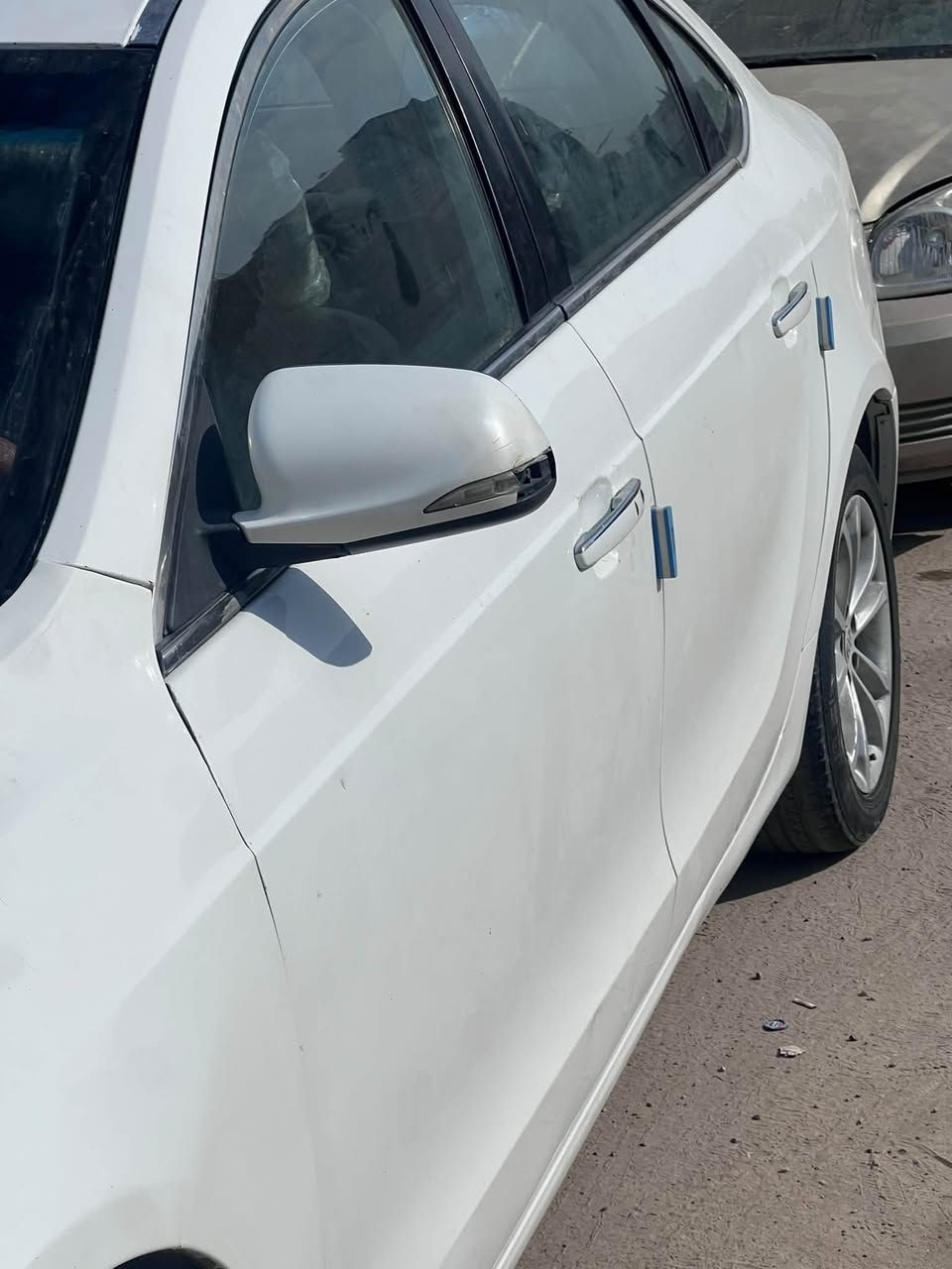 السلام عليكم برلنس h530
سياره حلوه ونضيفه  كير مكينه مكفوله باتري جديد بصمه فتحت سقف رقم بغداد أنكليزي نقصها كمبريسر تبربد 

 وترتيبات بسيطة 

بيها ٣ قطع صبغ ابيعلك صبغ حزام السعر ٤٥ وبيها مجال 

مكان السياره بغداد الدورة 

***********

