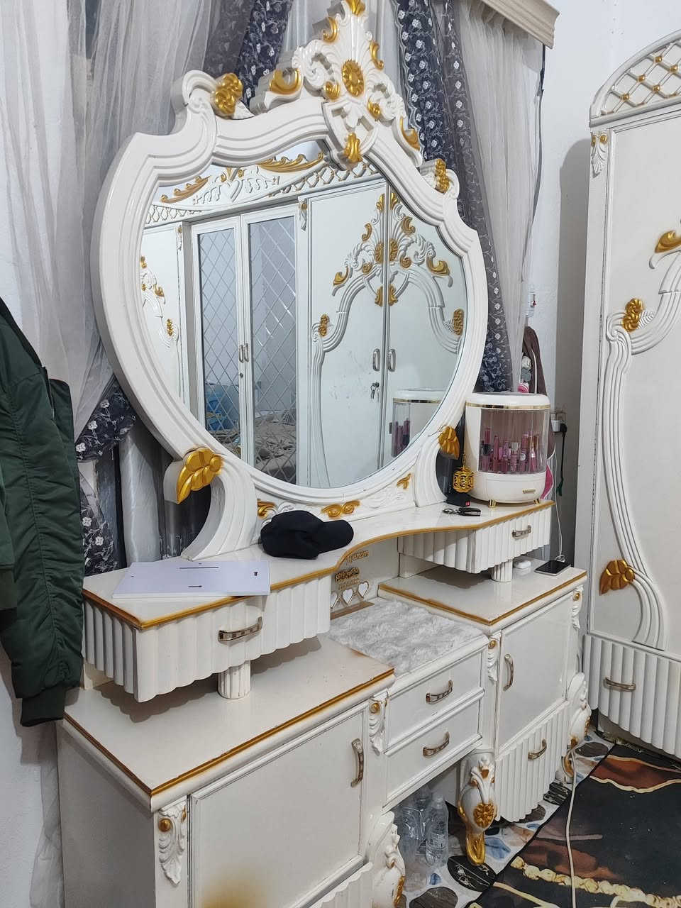 السلام عليكم غرفة نوم للبيع خشب صاج عراقي تصميم تركي نضيفه ميسان قضاء الميمونة *********** السعر مليون وبيها مجال
