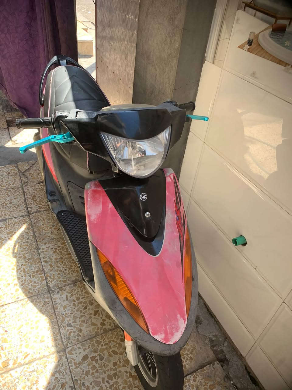 عدلة للبيع كفالة كلها بلادية كابريتر سلف بلادي مكينة 49 بلادي كفر ختم واحد بيها غراض هواي ويل نجمة اصلي مو تجاري وتايرات  جلاتين صدر امامي دبل خلفي فراك بريك قطرة اكسل قطرة مكينة قبق فلاوين شيال يدات بريك تعلاكة اشاير وبكلايت صارنصة بوشتين أم حساس يعني دراجة وكالة السعر مليون و150 بغداد العبيدي الاتصال ***********
