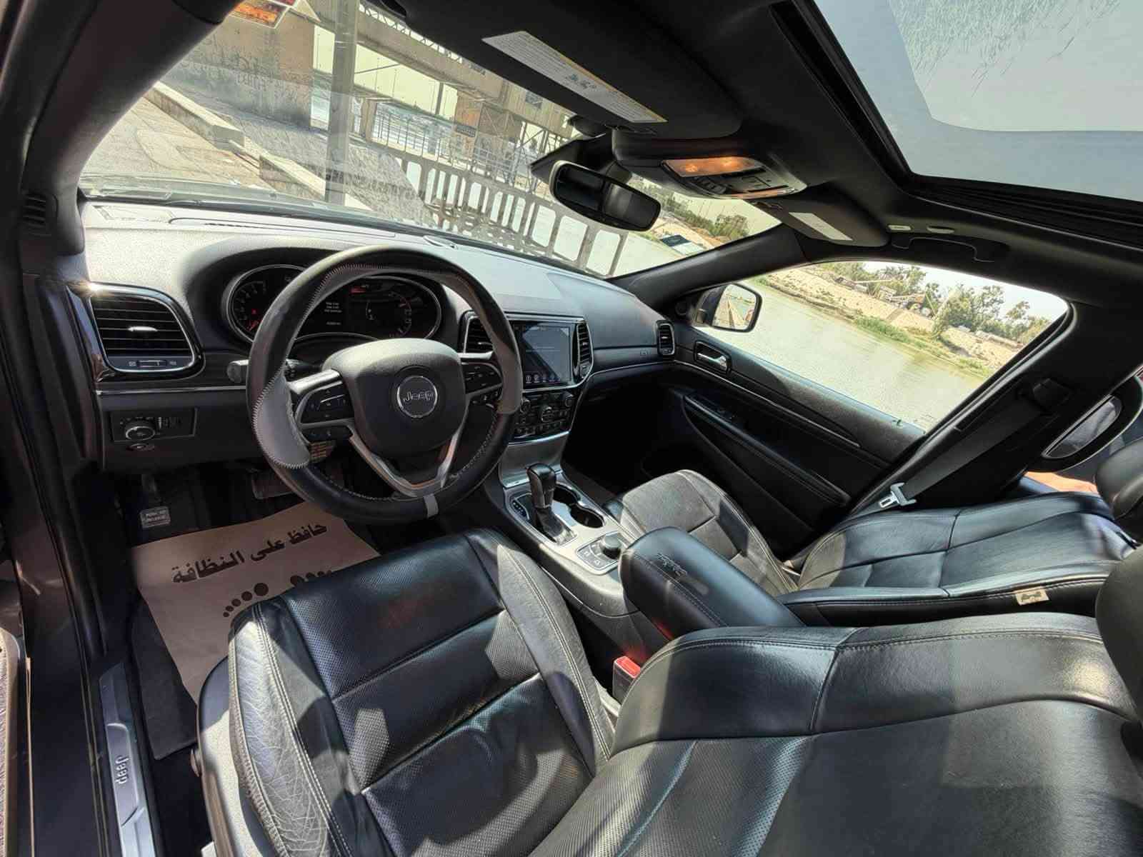 مكلف بالنشر !!!!
السلام عليكم للبيع 
🚙جيب كراند شيروكي 
 موديل 2021 فئه 80 
مكينه 3600

سياره اني مستوردها يعني على ايدي ماشيه 40 الف ميل 
وبدون صبغ ولا قطعه مبدل منها
وصور حادثها مرفق مع الصور بيها دعاميه فقط
كير ومكينه مكفول سياره نضيفه جداً
فول مواصفات 
-رادار امامي
-تدفئه تبريد كشنات
-فور ويل
-بانوراما
-بصمه باب وتشغيل عن بعد
-كشنات جلد وكشن كهرباء وستيرن شفط 
-شاشه دشبول كبير وصندوق كهرباء

📍الموقع -بغداد- العطيفيه 

السعر 💵💸240 وبيها مجال 

الاتصال ☎️***********
