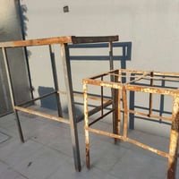 ميز حديد وقفص مكيف للبيع المنصور الداودي 07506290143 واتس اب 077027088...