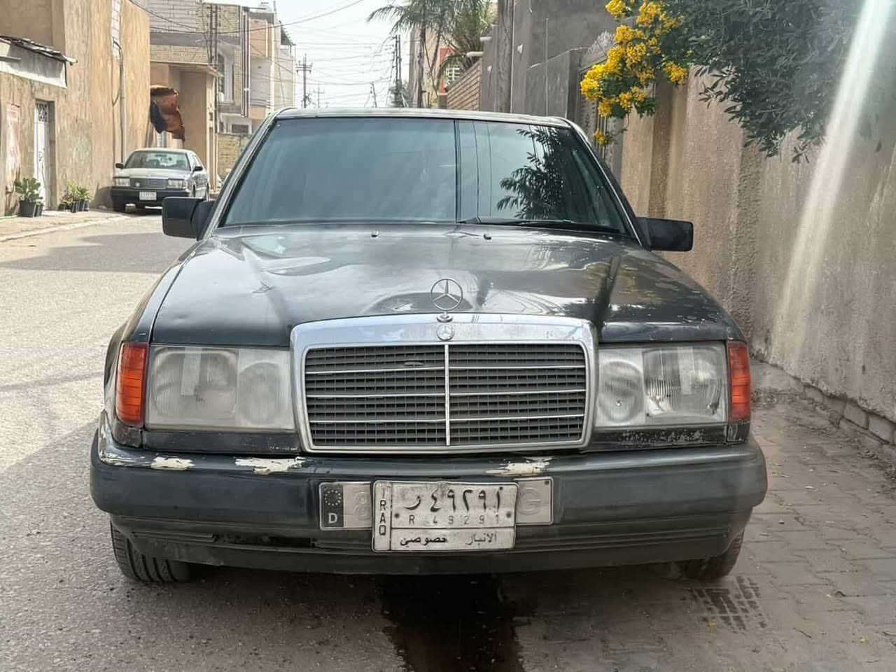 سلام عليكم ، مارسدس دب موديل 1991 السياره رقم أنبار باسمي سنويه لغاية 2027 محرك 3.000  كير و محرك راس الثور الحداديه جيده و الداخل جلد و كشن كهرباء السعر 45 بيها مجال قليل للناس الطيبه
***********
