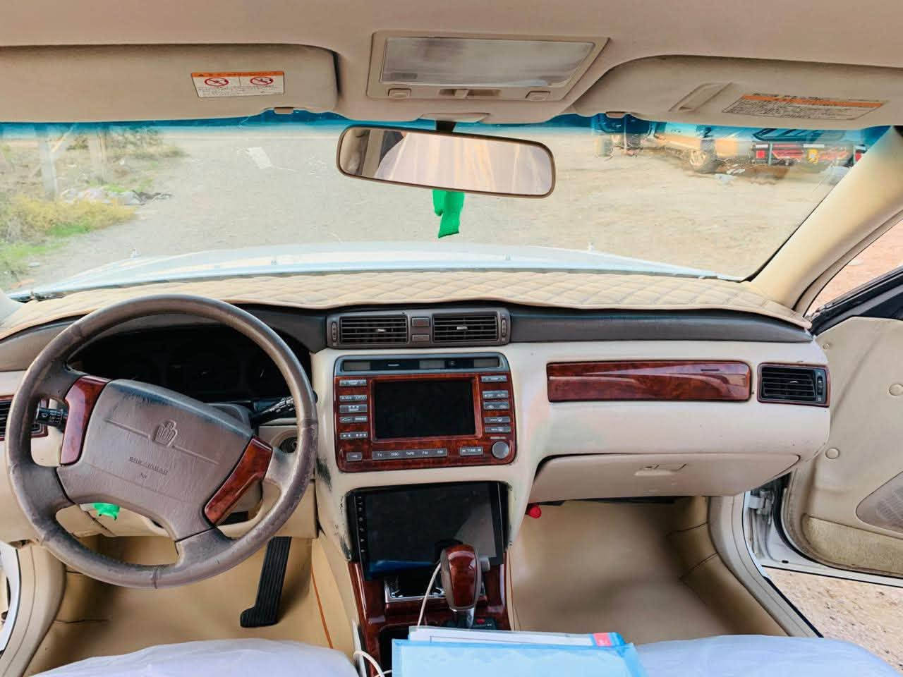 ملكة موديل 2000 بأسمي مداور ثاني يوم رقمة بصرة سيارة حلوة ونضيفة جاهزة من كلشي المكان ميسان المجر الكبير
***********
