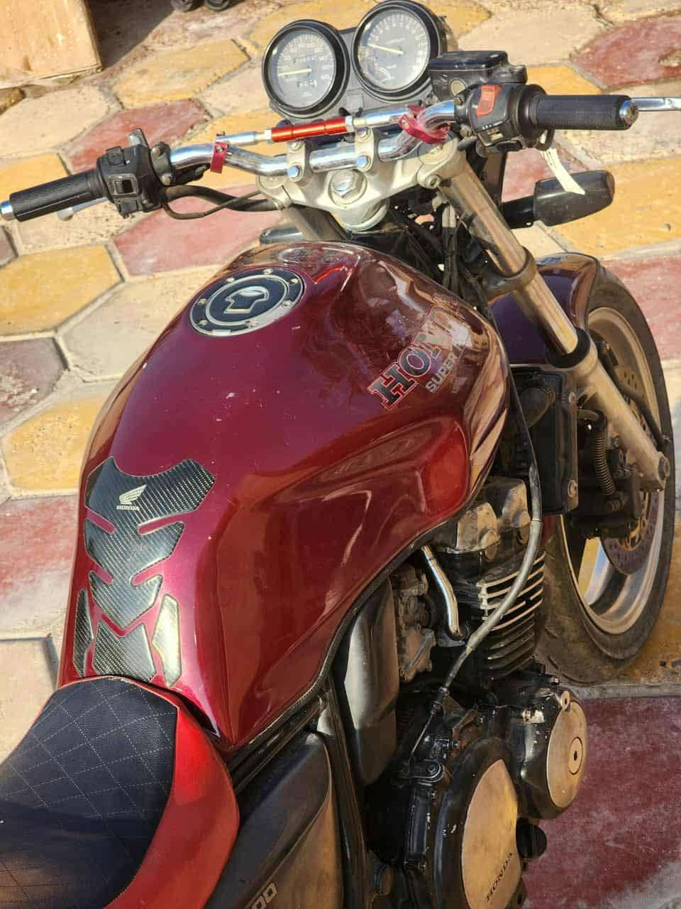 سيبي فور4 للبيع نضيفه جدا ومكفوله كير ومحرك أوراق وكمرك مدفوع  ***********. او تتفضل خاص وبلخدمه
