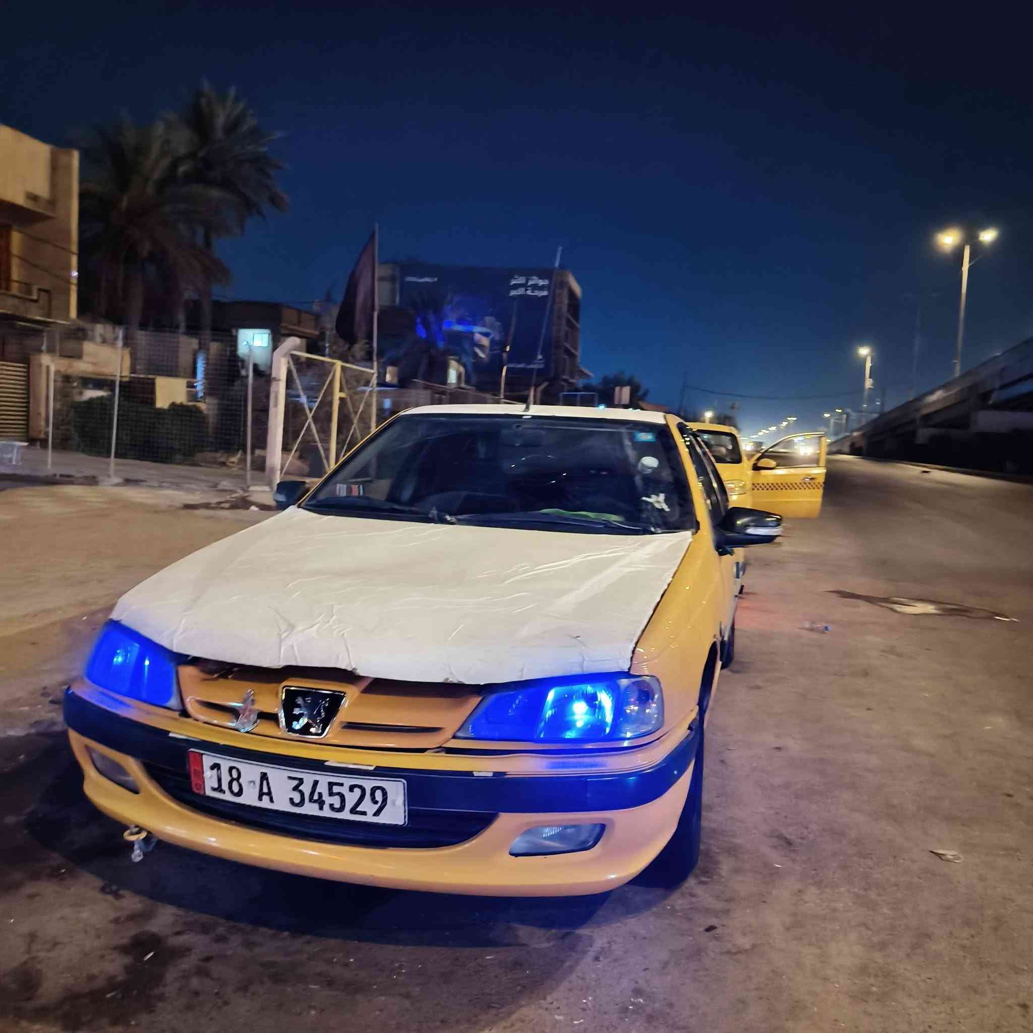 سلام عليكم بيجو بارص موديل 15 
رقم بابل انكليزي دولي مصفره هيئه وغرامات 
تبريد تدفئه سنتر لوك شاشه زينون 
بيها فقط بنيد طاير والباقي شخوطات خفيفه 
سعر 37 وبيها مجال قليل مكاني حله 
***********
