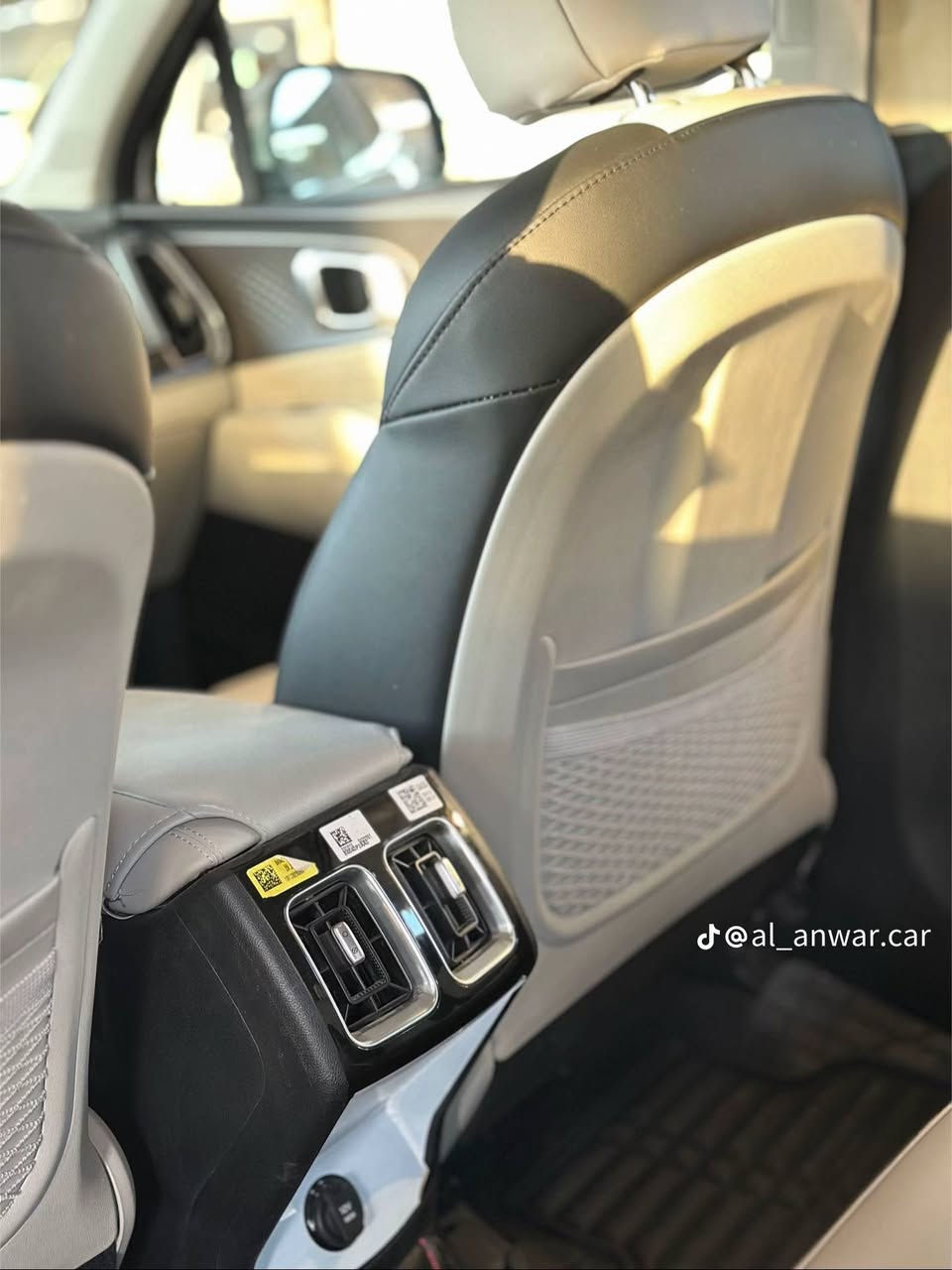 للبيع للبيع 
سورنتو2024
خليجي الدوليه 
محرك 4 سلندر 
مواصفات ستندر
كرسي كهرباء
صندوك كهرباء 
ماشيه 34
السياره جاهزه من كلشي 
ارخص سورنتو بل سوك 
مفتوح الرواجز
وبارد اربع اصابع فقط بي دي ار 
السعر 228
للستفسار ***********
***********
مكانهه بغداد شارع المطار
