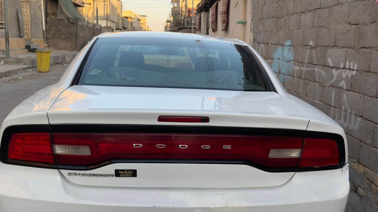 دودج تشارجر • ماكو تفاصيل