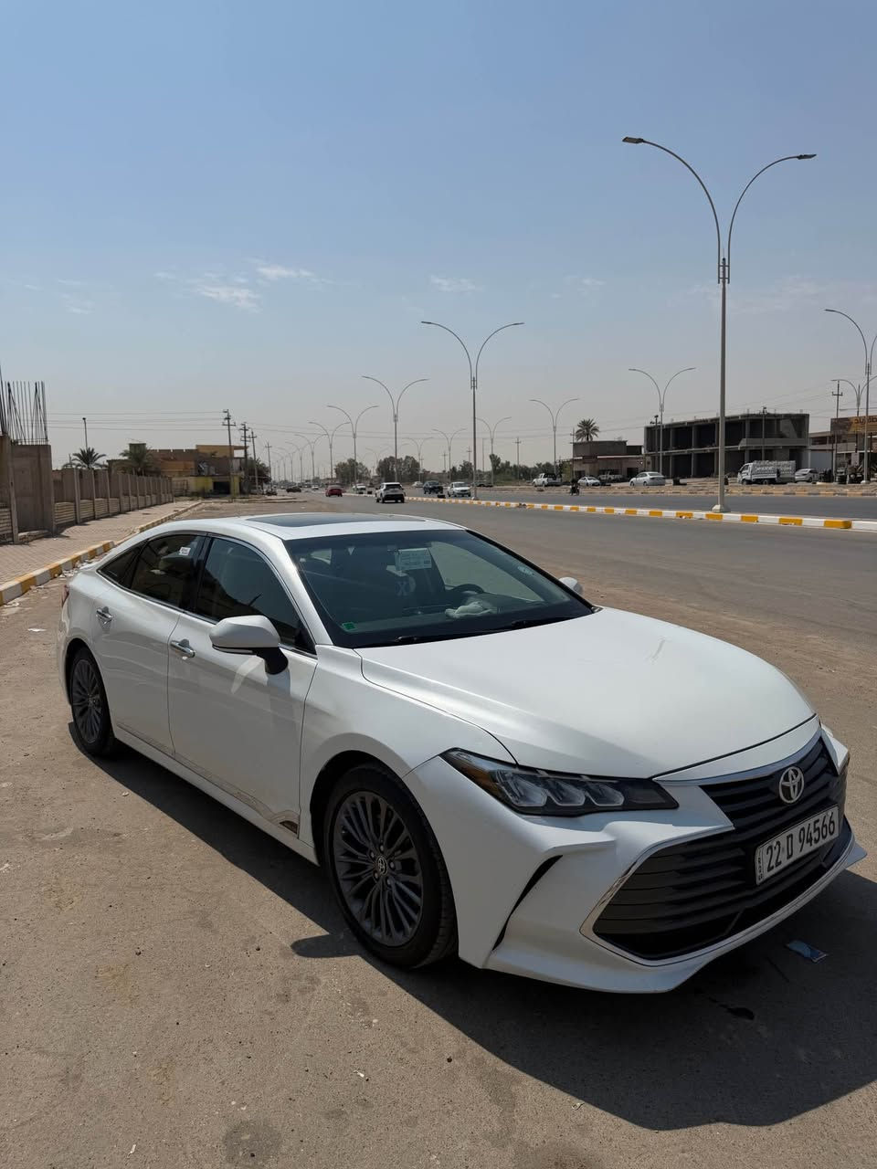 افلون XLE • ٢٠٢٢ • ماشيه ١٤٠ الف