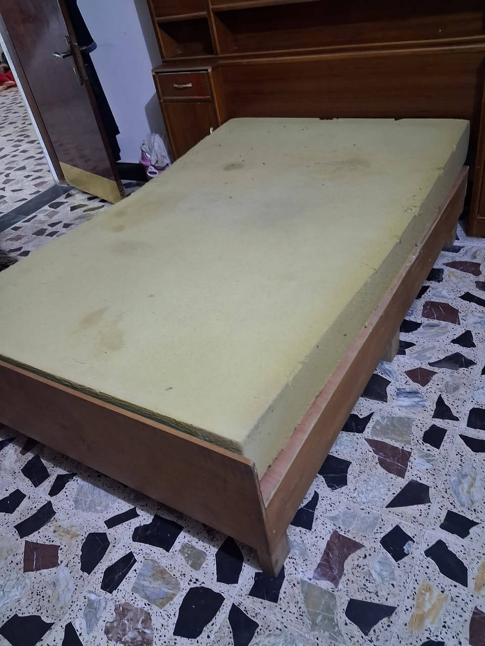 السلام عليكم چربايه مستعمله شبه جديده المكان بغداد ابي غريب 160وبيهه مجال قليل 
***********
