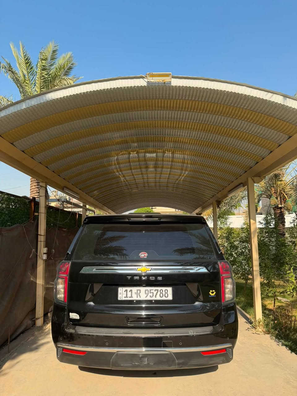 سلام وعليكم تاهو  LS موديل 23 خليجي مغلفة ppf ضمان 10 سنوات مكفولة من كلشي ماعدة طخة بسيطة بالجاملغ الامامي ماشية 89 الف كيلو السيارة كاملة مناقصها شي مسويلها صيانة ال 80 الف السعر 44 الف وبيها مجال ***********
