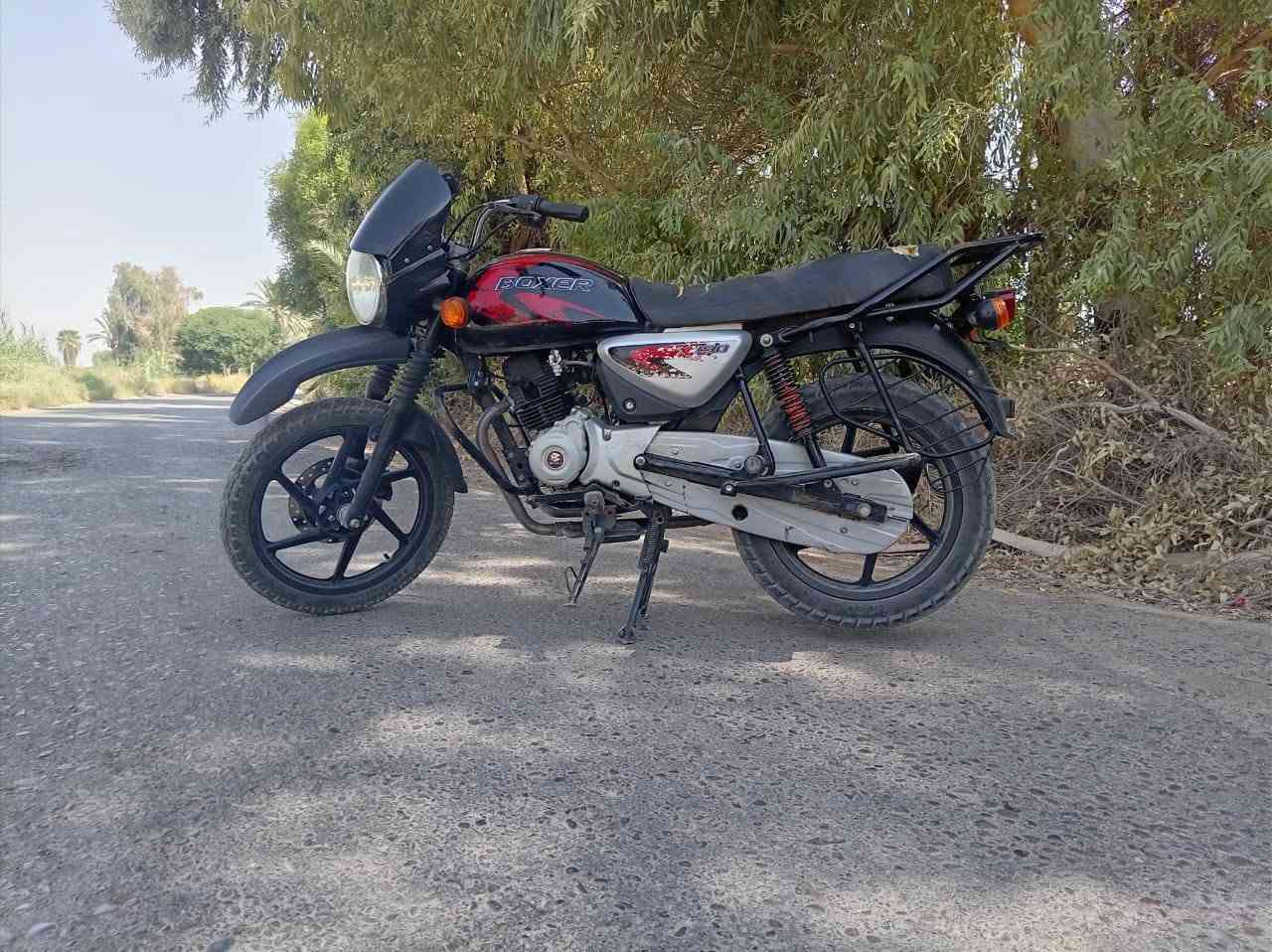 سلام عليكم شباب  دراجه بوكسر لبيع موديل23 سنويه عنوان بعداد يوسفيه***********/***********
