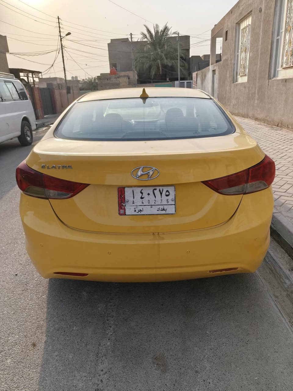 سلام عليكم النترة مديل 12 امريكي مكينه 2000 
ظررها بس البنيد بدون دواخل 
مكينه وكير وحداديه بحاله جيدة اسعر 78 
اني مكلف بنشر مكان سيارة سماوه مركز مدينه 
تصال علا صاحب ارقم ***********
