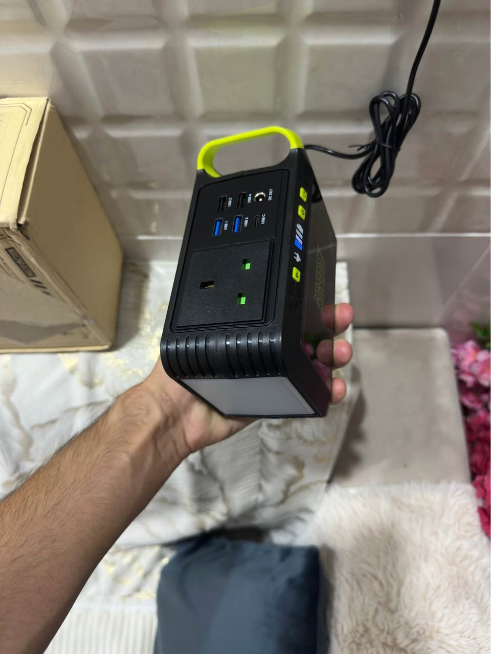 لۆک بەکار نەهاتو UKبەریتانی کی مشتەریە جات بنیری*********** MARBERO Portable Power Station 
24,000mAh/ 88.8Wh, 120W Peak Solar(٨٠هەزار) أربيل, العراق
