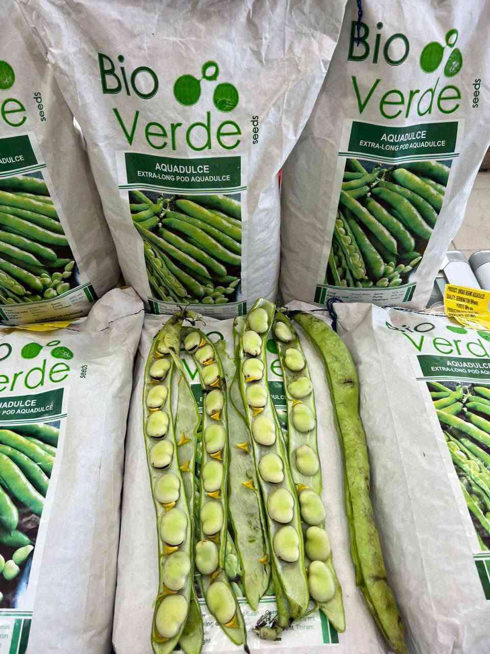 🌱 بذور باقلاء هولندية ممتازة! 🌱
​المواصفات الفنية للمنتج:
​الشركة والعلامة التجارية: Bio Verde (Bio Verde Seeds)
​الصنف: أكوادولس - قرون طويلة جداً (AQUADULCE Extra-Long Pod)
​المنشأ: هولندا (Holland)
​تاريخ التعبئة: 7 / 2026
​نسبة الإنبات (Germination): لا تقل عن 85%
​نسبة النقاء (Purity): لا تقل عن 99%
​المعاملة (Treatment): مسبورة ومُعاملة بالمبيد الفطري (Metalaxyl-M) لحماية البذور
​الوزن: 5 كغم
​رقم التشغيلة (Lot Number): 26.20.01/01
​📞 للاتصال والاستفسار: ***********
💬 للتواصل عبر الواتساب: ***********

