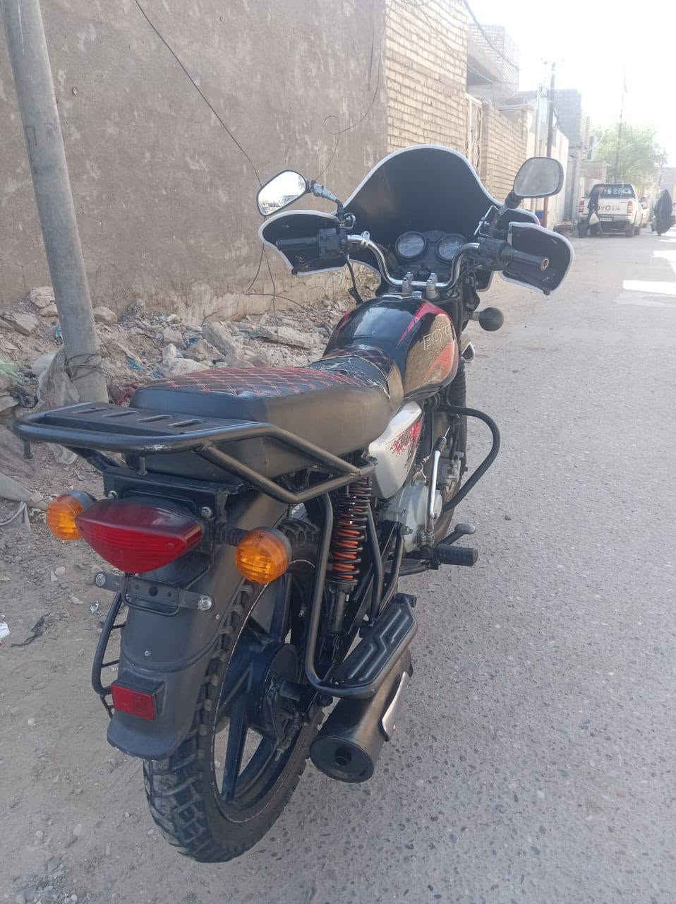 سلام عليكم شباب دراجه بوكسر مديد 21 جبلي بدون اوراق اكفلك سرقه دراجة خير من الله وصوت لمحرك يخبل سلف هندر بكل وكت دراجة تخبل بيه تاير جبلي كامله مكمله ماناقصه شي ابد يعني بس شد صندوك وتشتغل نعمه من الله سعر 700 وبيهه مجال قليل عنواني بغداد مدينة الصدر واتساب *********** و صيد ***********
