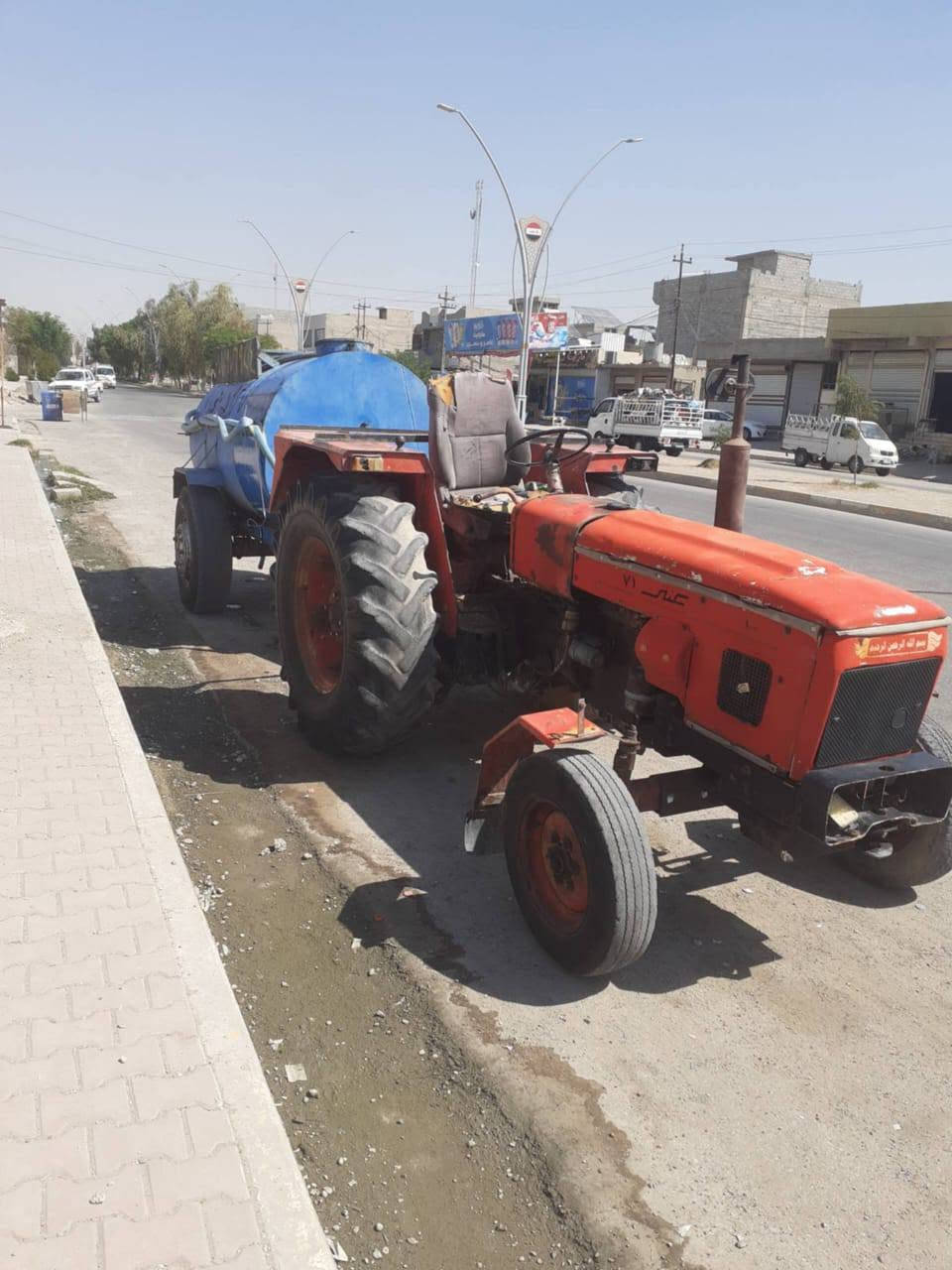 لام عليكم 
مكينه عنتر موديل 82 ......اوراق ((كتاب من الشركه بيها))
كير محرك شرط 
كشر مثل ما موضح في الصوره 
نضافه خير من الله ما شاء الله 🚜🚜🚜🚜🚜كركوك
.......
مع مقطوره وصوندات وماطور ماء 
يعني گبل اطلع للشغل للتفاصيل ..اكثر اتصل على الرقم ☎️📞📞📞***********🚜
كركوك
