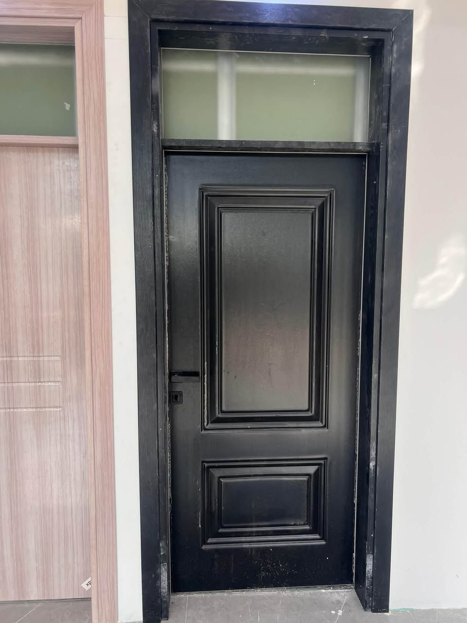 سلام عليكم ابواب تركيه ضمان سنوات ٧ شد ونغل بس ١٦٥ ***********
