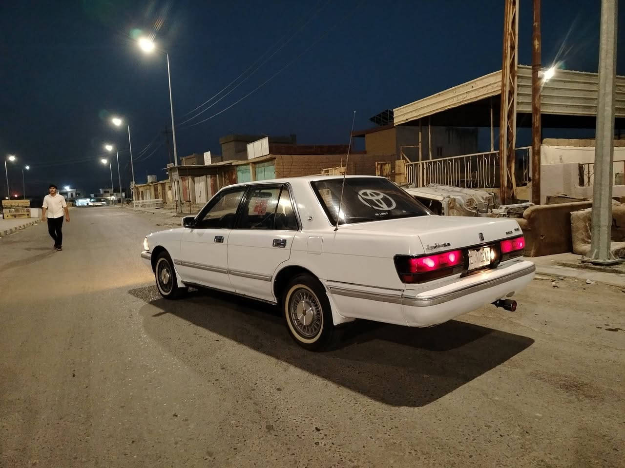 السلام عليكم سيدان كير محرك بطه موديل يسار بلاد  1988مسسه صبغ بس جاملغات خلفيه السياره صدر كير محرك كلا تبريد  بشرط رقم بغداد صدامي سنويه عاج شرط التحويل ما بيهه كل نقص للبيع او مراوس ***********
