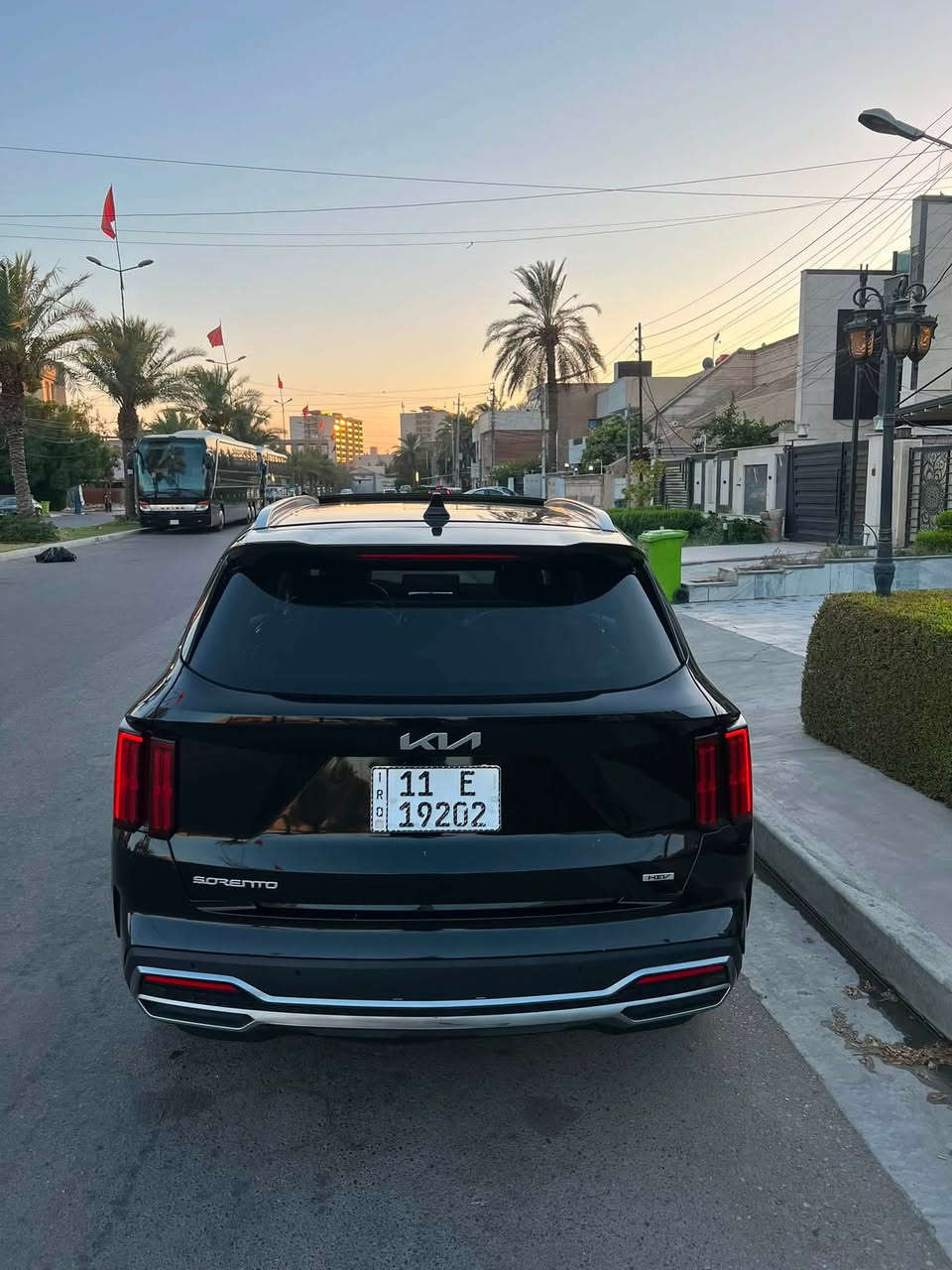 السلام عليكم سورنتو خليجي اكرر خليجي  موديل 23  هايبرد مكينة 4 سلندر الشركة الدولية مغلفة ppf بلكامل مكفوله فقط بيها بارد شوية بخشم الجاملغ
بعدها بل ضمان تبديل الدهن وضمان البطاريات 
السيارة فووول الفول vip للاخير 
1-كامرات 360 درجة
2-لايت 4 عدسات زينون بلاد
3-بصمة ابواب وصندوق
4-بنوراما طكتين
5-نضام ترحيب
6-داخل ابيض ملكي جلد واني مغلف فوكا دوشمة 
7-كشنات تبريدوتدفئة
8-شاحن لاسلكي وايرليس
9-جنطة كهرباء 
10- قطع تبريد 3
11-راكب 7
12-فول تحكم ستيرن 
13-شفتات بلستيرن
14 -شاشة عرض الاعطال
15-لدات امامي خلفي
16-حساس امامي خلفي 
17-كامرا دواره 
18- شاشة كبيرة 
19- انضمة قيادة3
20-دشبول متغير حسب مود القيادة
21- نشرات دشبول وابواب بلاد 
22-ويل كب 5
23-رادار امامي خلفي وجانبي
24- نضام توقف ذاتي
25-تحديد مسار
26- تبريد بيانو لمس
27-  دمام وسماعات بوس 
28-مري شفط
29-اشاير بلمري 
30-كشنات كهرباء
31-كشن خزن ميموري 
32-نقط عمياء
33- نضام منحدرات
34- مانع انزلاق
مكان السيارة بغداد السيدية بسمي سنوية ورقم انكليزي جديد 
عارضها 230 مع المجال للشراي رقمي ***********
