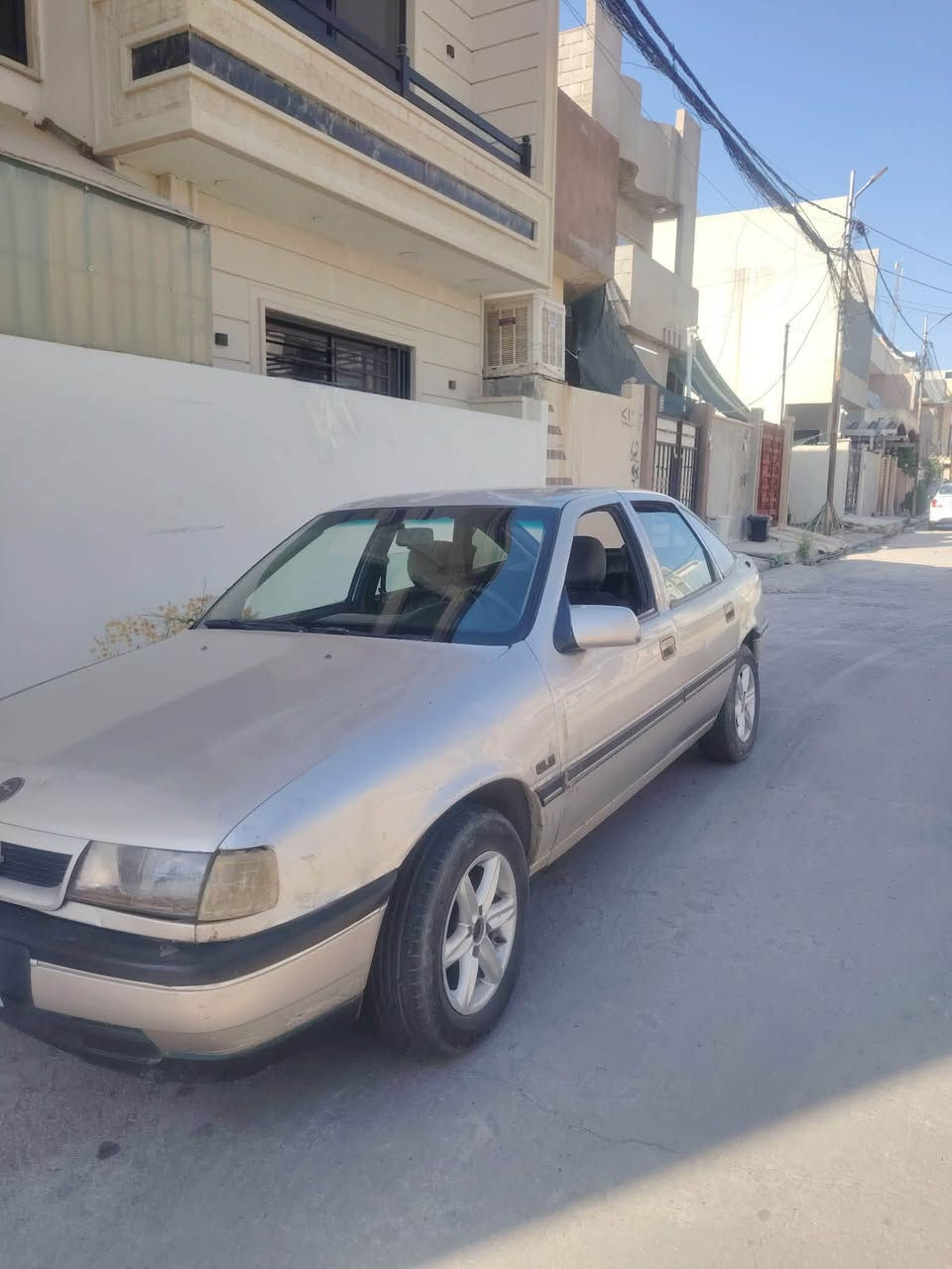 مكلف بل نشر 
اوبل فكترا محرك 16 كير عادي السياره نضيف حيل مال جناي 
شرط محرك كير 
رقم نينوى اني صاحبها الشرعي

السعر 38 بيها مجال بسيط 

لل تواصل 

***********
