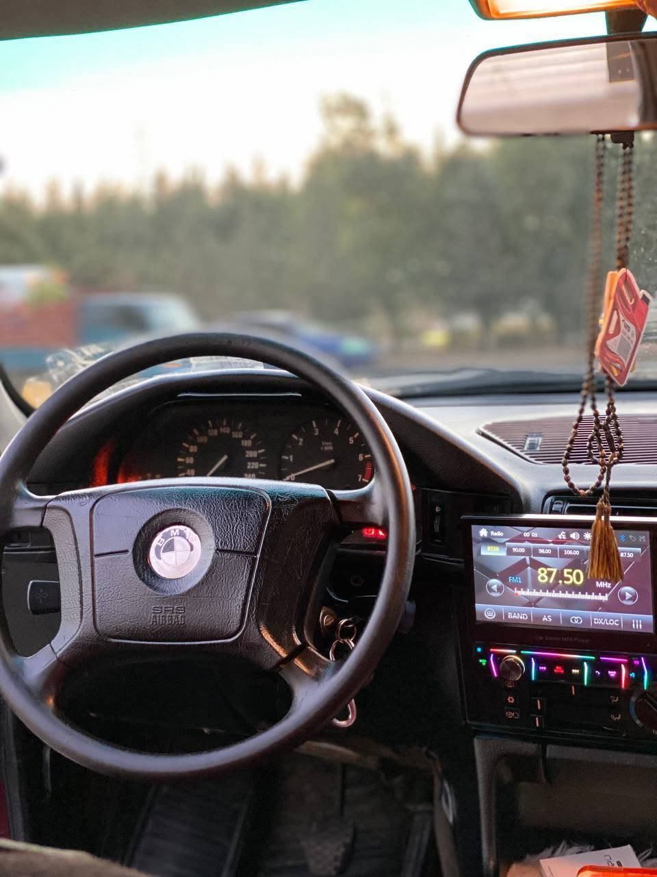 سەرەتا بەناوی خوای گەورە 
BMW.1993 .525Ai 
گێڕ تۆماتیک ئاڕم پلاستیک سلێمانیی 
فول فولە تۆماتیکە سڵایتە جام کارەبایە کوشن جلدە و هیتەرە بیلاد 
دەشپوولوو بەرە دەرگای لۆکە 
   عام بۆیاغە بۆ جوانی 
قرچێکی پێشی هەیە 
تەقەو ڕەقەی نییە تونگو تۆڵە کارەبای بەشەر  شاشەو دووگمەی S ئۆڤەری ئیشەکا
ئاڕموو ئەوەلییاتی بەشەرت

سعری.29 گەڵاو مەجالێ کەم

ژ،م *********** وەسئابوو ڤایبەریشی لەسەرە السليمانية, العراق
