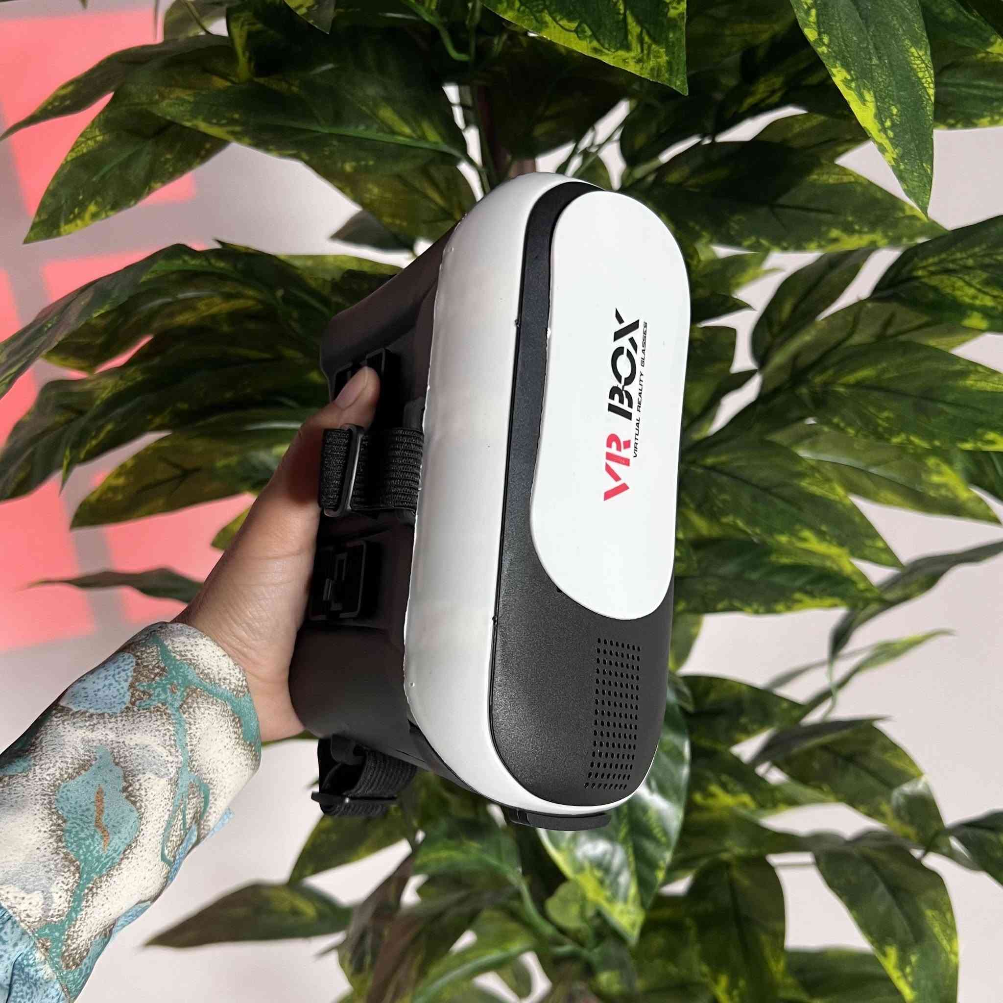 سلام عليكم نضارات في ار نظارة الواقع الافتراضي VR BOX للهواتف الذكية لل تواصل اصل على هذة الرقم وعندي توصيل *********** السعر 20 الف
