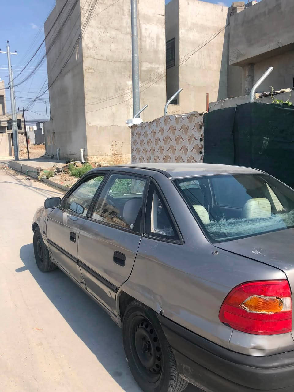 استرا صندوك مصبوغه عام موديل92مكينه كير طخم تاير جديد شرط مصبوغه عام وطخه بل بدنه رقم نجف شرعيها بل موصل شرط التحويل السعر 26ورقه ***********
