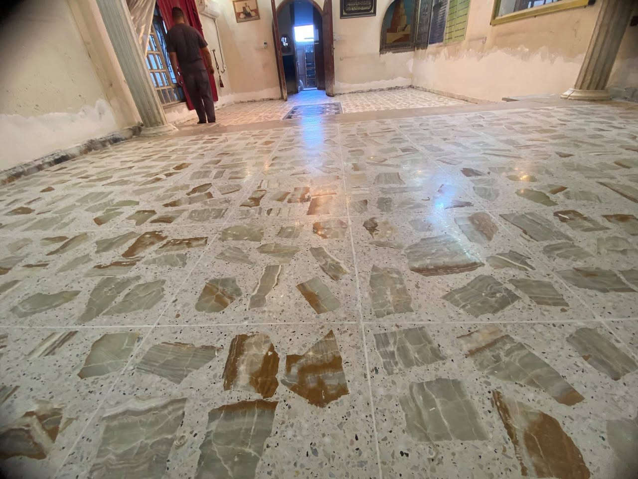 السلام عليكم
🔴تلميع البورسلين والكاشي والمرمر والكرانيت... 
🔴جلي كراج او بيت او عمارات مواقع عامه 
🔴جلي وتلميع البايات الدرج آيضا 
🔴ملأ الحفر وتصليح ومعالجه عامه للأرضيات 🔎
🔴الكاشي والصب والمرمر والبورسلين
اتصال واتساب موجود ٢٤ساعه والكادر بانتضارك للستفسار والطلب 📞📞***********
