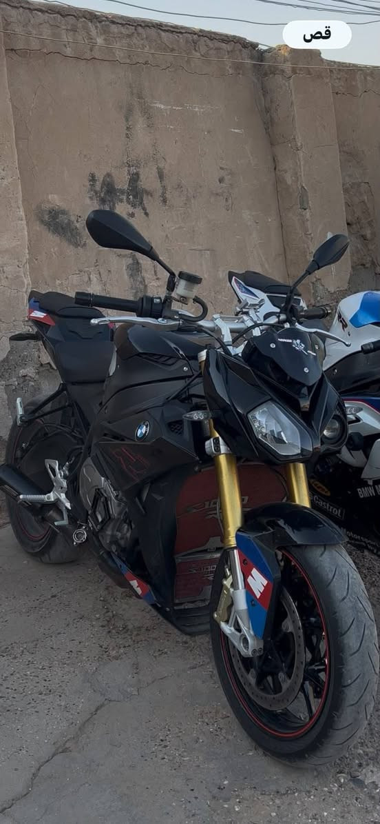 السلام عليكم شباب للبيع BMW R1000 الدراجه موديل 2019 ماشيه 18 الف دخول جديد الدراجه كارتون ما ناقصها برغي واحد وبعد معروف ال BMW الدراجه أربع مودات قياده وتدفئه بل يدات واي بي إس ومثبت سرعه ومانع انزلاق والدراجه شرط حت البراغي الي بيها مختومات بي ام دبليو عليها كوك شفتر (يعني تنمر بدون كلج وتبيت بدون كلج) عليها هدرز SC والهدرز الكاتم موجود وياها  وعليها ذيل مال M الدراجه ما ناقصها برغي واحد جيب وياك الف فيتر وافحص بيها جاملغ وواقيه زنجيل وبجم كاربون تغطيس والدراجه مغلفه بل كامل BBF يعني انسى شي اسمه شخط اخوان مكاني بغداد الغزالية والدراجه معروضة ب ($73 ) وبيها مجال شي قليل كلش اخوان الدراجه بسعر 17 الشراي تعال خاص او اتصل *********** اتصال واتس اب
*********** واتس اب فقط 
السلام عليكم شباب للبيع BMW R1000 الدراجه موديل 2019 ماشيه 18 الف دخول جديد الدراجه كارتون ما ناقصها برغي واحد وبعد معروف ال BMW الدراجه أربع مودات قياده وتدفئه بل يدات واي بي إس ومثبت سرعه ومانع انزلاق والدراجه شرط حت البراغي الي بيها مختومات بي ام دبليو عليها كوك شفتر (يعني تنمر بدون كلج وتبيت بدون كلج) عليها هدرز SC والهدرز الكاتم موجود وياها  وعليها ذيل مال M الدراجه ما ناقصها برغي واحد جيب وياك الف فيتر وافحص بيها جاملغ وواقيه زنجيل وبجم كاربون تغطيس والدراجه مغلفه بل كامل BBF يعني انسى شي اسمه شخط اخوان مكاني بغداد الغزالية والدراجه معروضة ب ($73 ) وبيها مجال شي قليل كلش اخوان الدراجه بسعر 17 الشراي تعال خاص او اتصل *********** اتصال واتس اب

نص مكتوب في الصور:
- قص