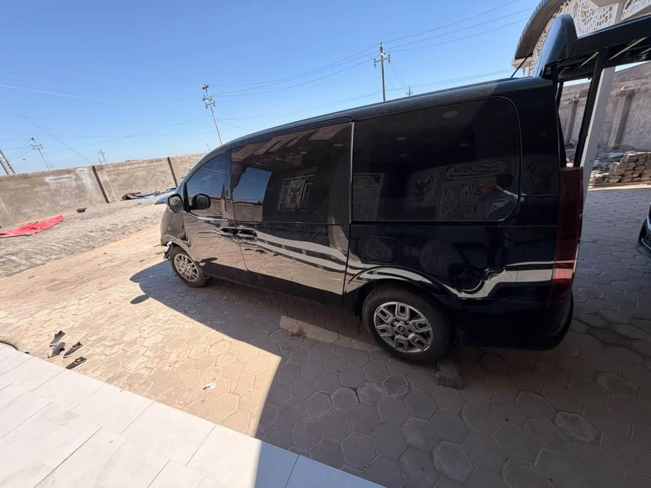 ستاريا 2025 فان 11 راكب اجره حادثها موجود بصور  بس هاي الضربه و كلشي راجع بلاد مداكر ما مفتوحه دعاميه بلادي سياره حره تحويل ثاني يوم وارد كوري سياره كاز مكاني البصره رقم *********** بس واتساب سعر 155
