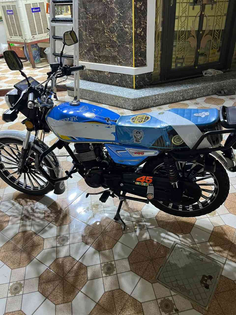 سلام عليكم سونك م2025  محرك 200cc
مكينه ضاغطه وزنجيل سبي اف فول نشاط
دراجه ما صالي شهرين مِہטּ شديته فول نضافه
وياه اوراق منفيس بس كلشي شغال بي مابي اي نقص
سعره مليون و100 قفل مو شراي لايتصل  
مكاني خالديه ***********
