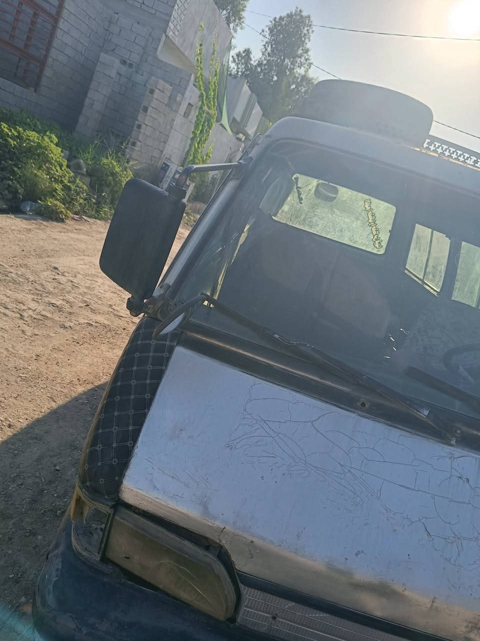 سلام عليكم كيا بستا للبيع موديل 92 سنوية صاقطة صارلهة سنتين عليهة غرامات رقم بغداد بسمي 15 وبيها مجال مكان ديالى بعقوبه 
***********
