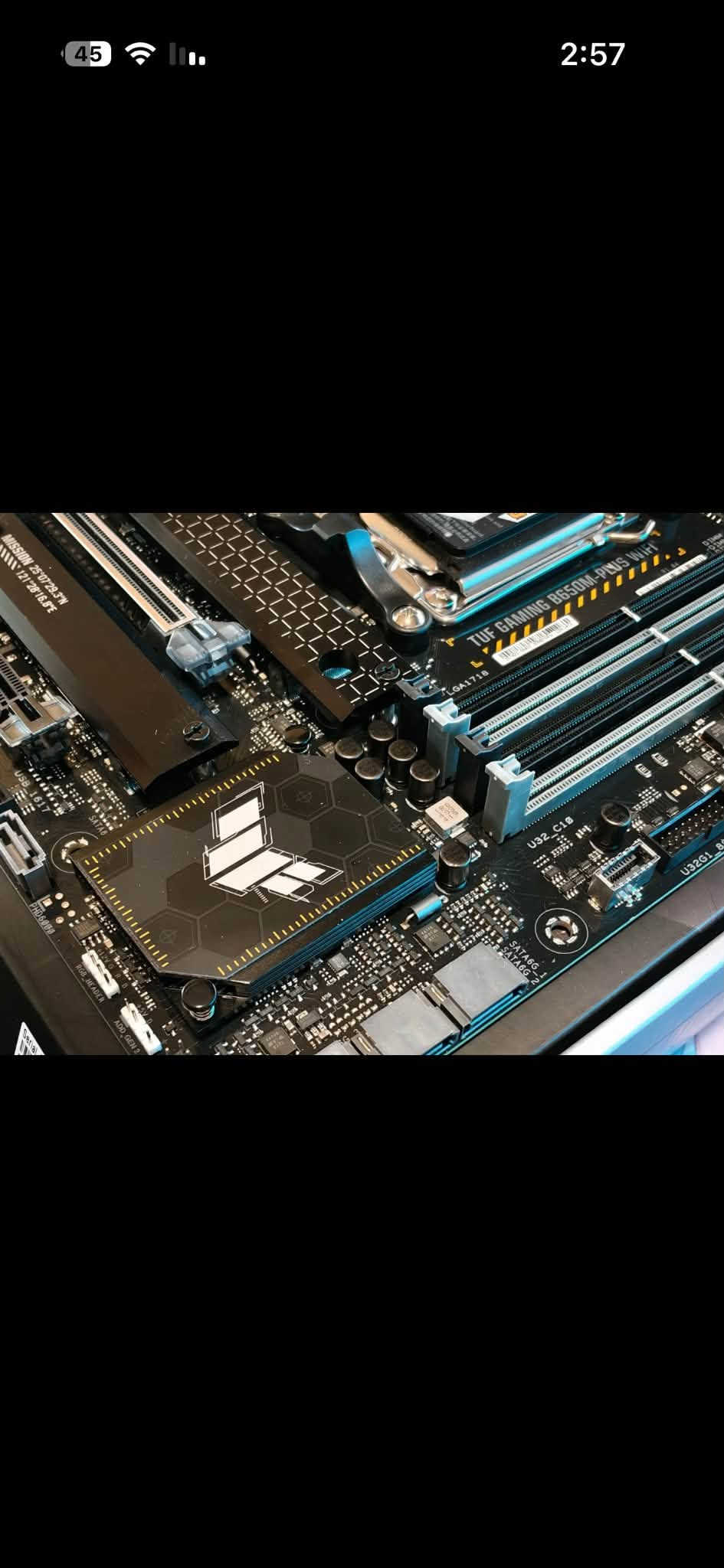 السلام عليكم شباب مذربورد للبيع جديدة 
نظافة 100‎%‎ 
Asus tuf B650m-Plus Wife 
Ram:DDR5
Cpu : AMD 
للتواصل :***********
