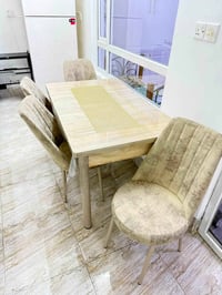 اربيل • شارع ٦٠ • ميز طعام