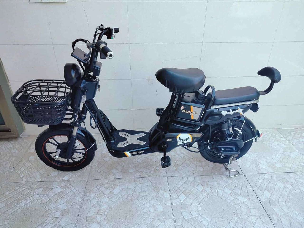 ماطور شحن حجم 16 اخو الجديد نظيف جدا جدا فول مواصفات بطاريات بشرط مكان أربيل هفلان سعر 290الف ومجال
*********** وتس 

*********** أربيل, العراق
