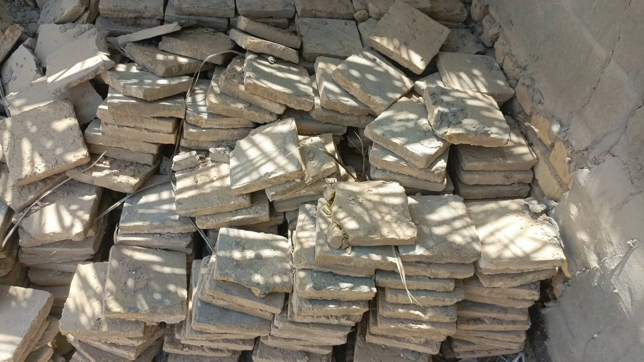 سلام عليكم عندي فرشي مستعمل 700 او 800 ماضابط الحساب السعر 150 مكاني حله تقاطع العلوي شريفه تصال ***********
