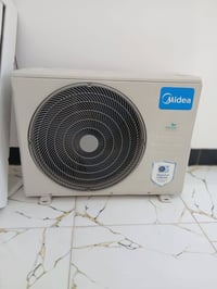سبلت 2طن نوعيه ميديا غاز 410 جهاز نضيف مستخدم 3 شهر فقط يحتاجله بس غاز...