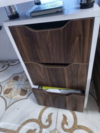 ميز حاسبه مع ستاند شاشات ثنائي ب ٢٥٠ الف ويا هديه ستاند مال شاشات مزدو...