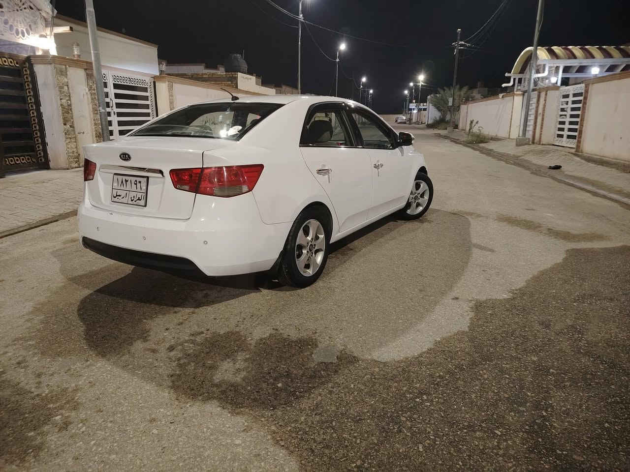 سلام عليكم سيراتو مديل ١١ فول واحد على واحد بيه جاملاغ الخلفي فقط تحكم سترين جه وحده مانع انزلق منضومه جديده تبريد تخم تاير جديد مكينه كير مكفولت مكان السياره النجف مناذره رقم المبايل ***********
