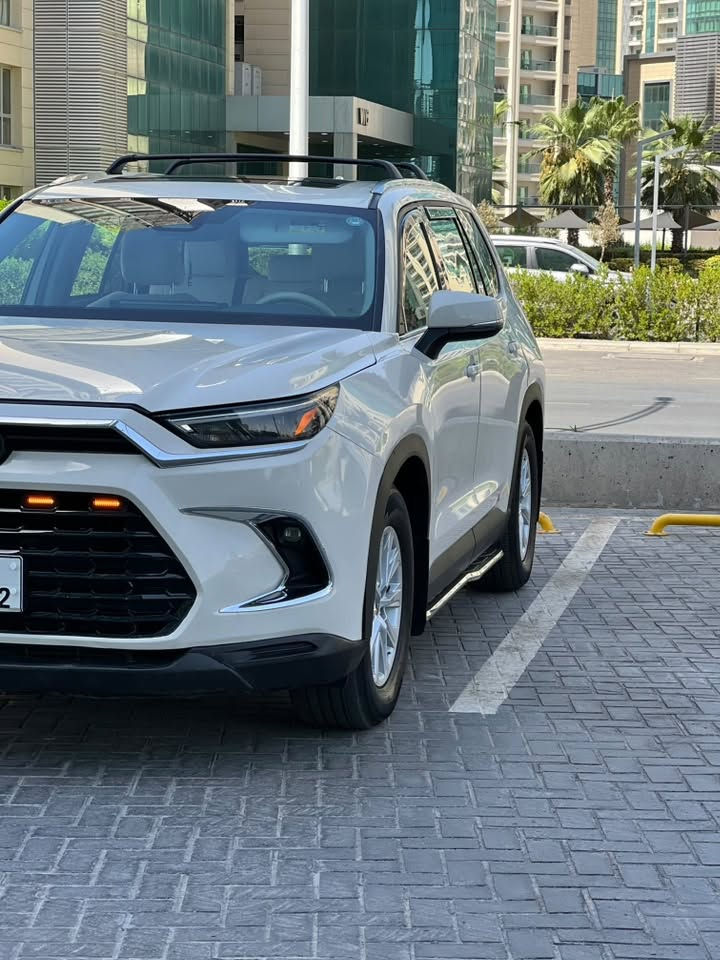 تویوتا کراند هایلاندر 2024
نوع السيارة:   2024 Toyota grand Highlander  

فوول مواصفات وارد امریکی Xle

مكينه ٢٠ توربو. بس بنزين

بصمة تشغيل 

سقف بانوراما

بصمة ابواب دخول ذكي

كشنات 3 مقاعد

كشنات جلد 

كشن سايق كهربائي 

 360 camera 5 كامرات

بريك كهربائي 

نظام اوتو ستوب 

نظام اوتو هولد 

وضعيات قيادة درايف مود سبورت .نورمال .ايكو 

العداد دجتال الكتروني اشكال مختلفة 

صندوك كهربائی

رادارات خلفی و تحدید مسار

برده بلادي 

لايت زينون LED +عدسة دوارة

صورە حادث موجود بالمنشور

بیها مکانین صغیر pdr

بدون تبدیل و بدون صبغ 

ایرباک بس بردە تاک

رقم اربیل تحویل وکالە مباشر

سعر واستفسار 

واتس اب موجود 

***********
