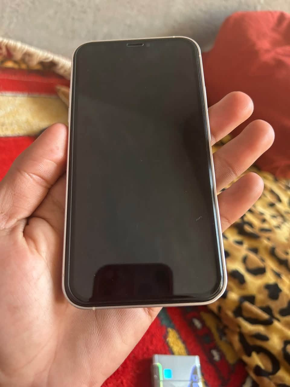 ‏iPhoneXR سلام عليكم جهاز نضيف خير￼ من الله 
￼ جهاز بطارية 100 لا يصرف شحن جهازي يخبل 
￼ ￼ الكاميرا بلادية ￼ شاشة بلادية سعر 190 وبي ￼ مجال 
‏ مكاني خاجيه شارع 40 رقمي ***********￼￼
